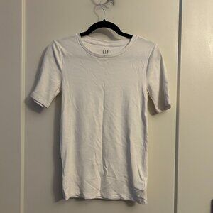 GAP Modern Crewneck T-Shirt in White